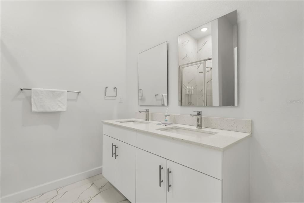 For Sale: $350,000 (4 beds, 4 baths, 2020 Square Feet)