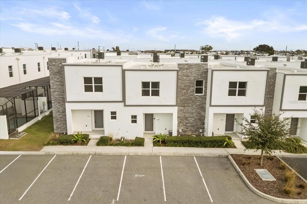 For Sale: $350,000 (4 beds, 4 baths, 2020 Square Feet)