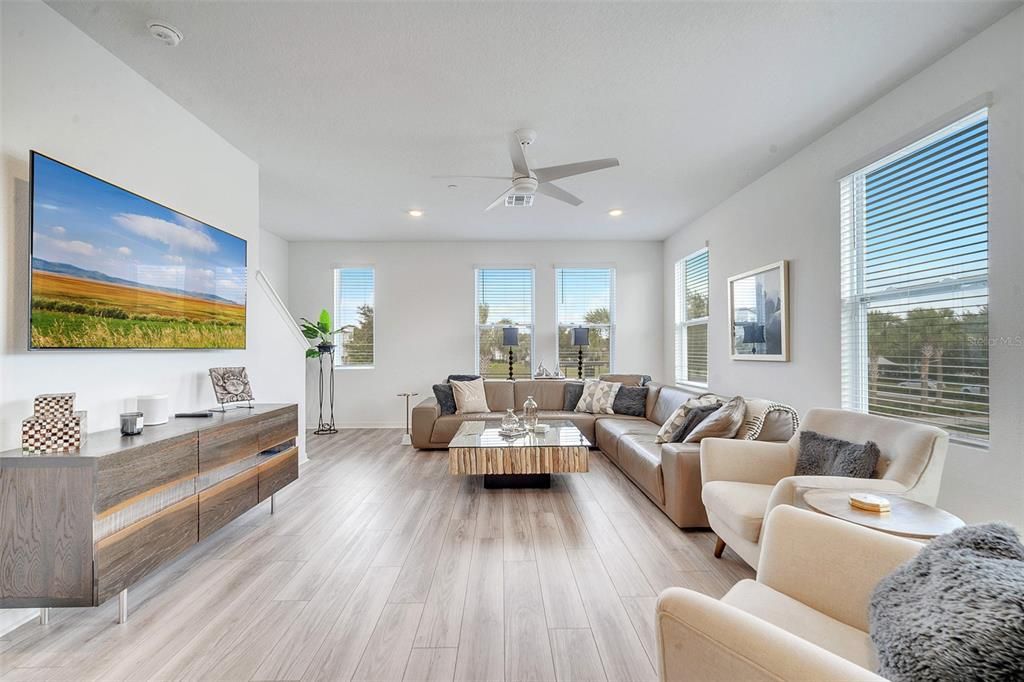 For Rent: $3,400 (3 beds, 3 baths, 2167 Square Feet)