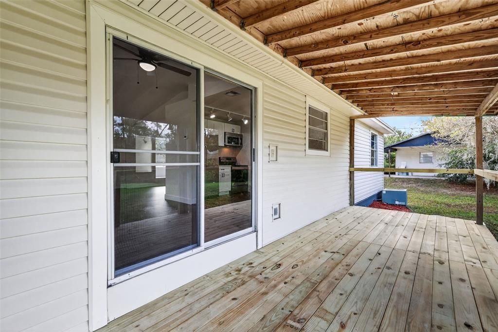 For Sale: $349,900 (3 beds, 2 baths, 1684 Square Feet)