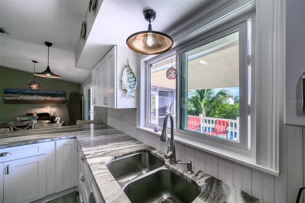 待售: $399,000 (2 贝兹, 2 浴室, 1198 平方英尺)