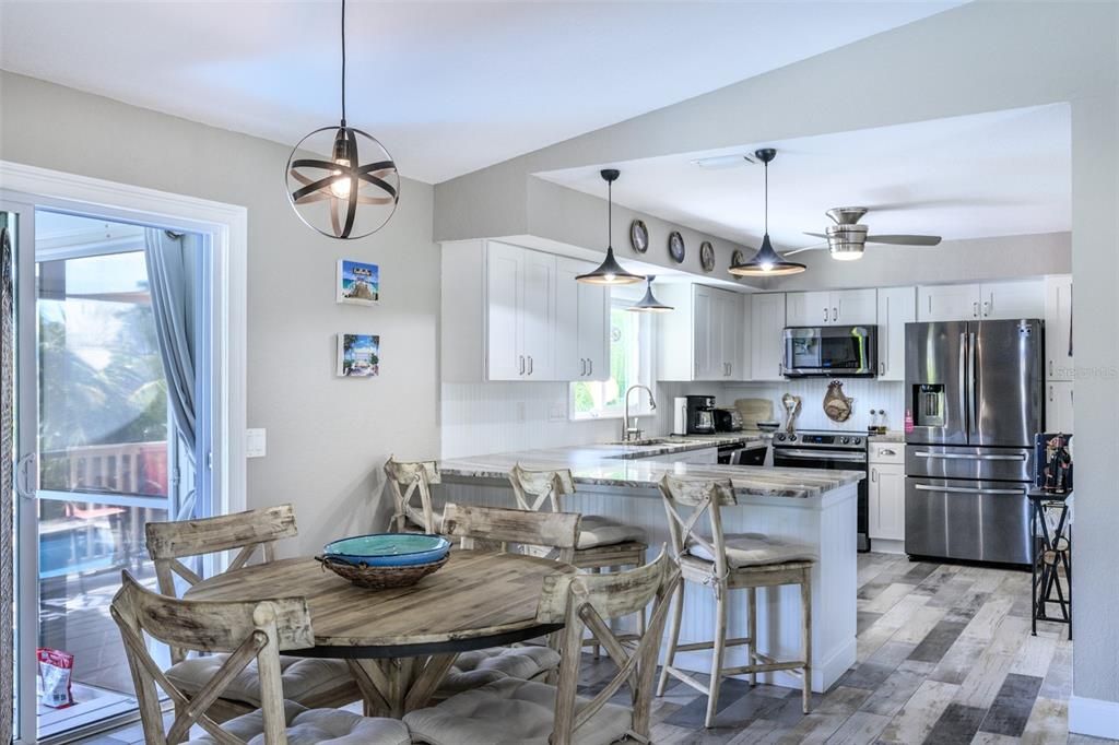 待售: $399,000 (2 贝兹, 2 浴室, 1198 平方英尺)