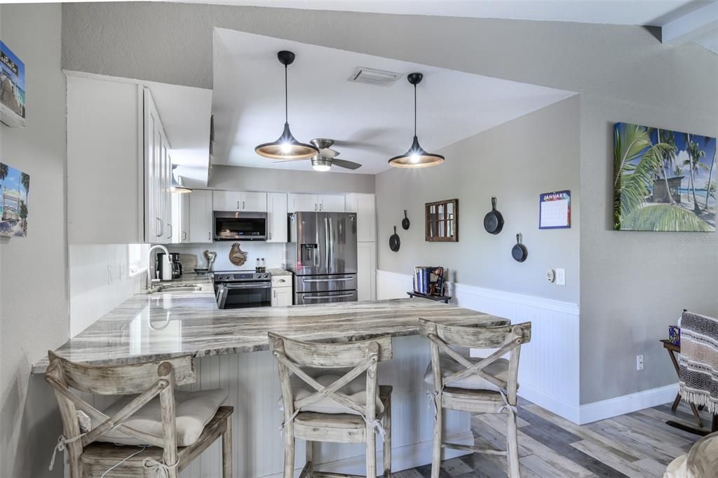 待售: $399,000 (2 贝兹, 2 浴室, 1198 平方英尺)