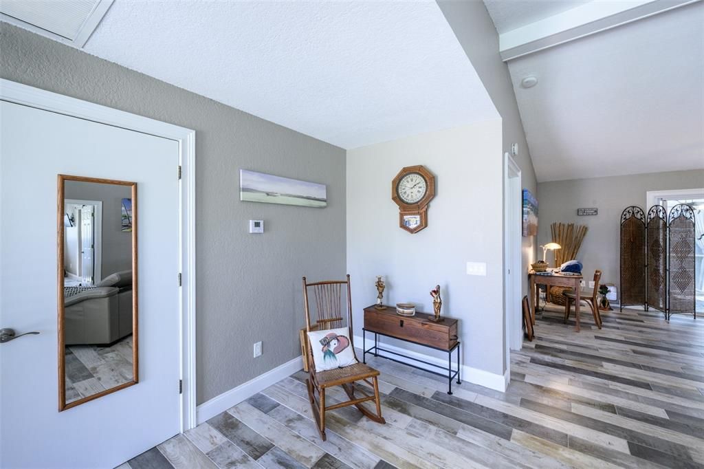 待售: $399,000 (2 贝兹, 2 浴室, 1198 平方英尺)