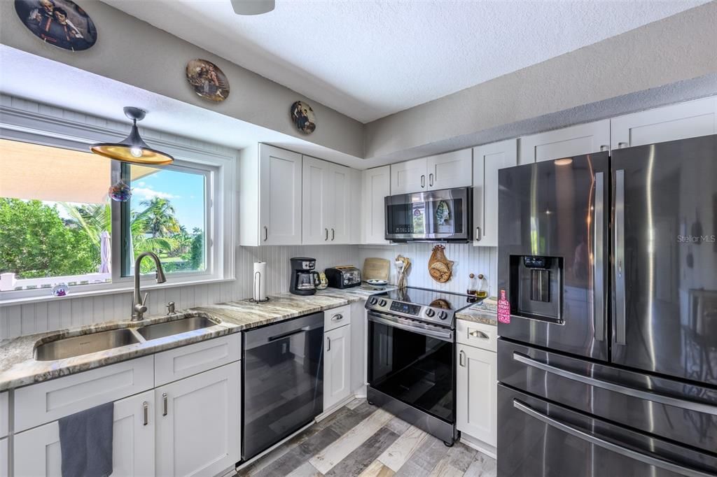 待售: $399,000 (2 贝兹, 2 浴室, 1198 平方英尺)