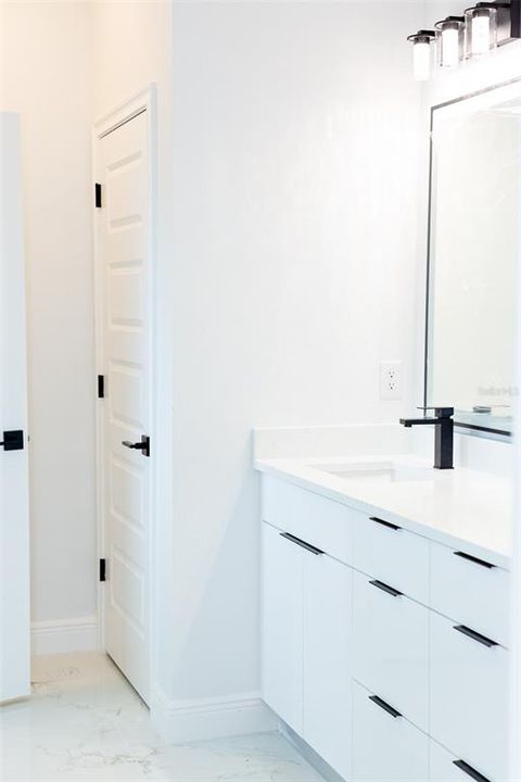 待售: $499,900 (4 贝兹, 3 浴室, 2053 平方英尺)