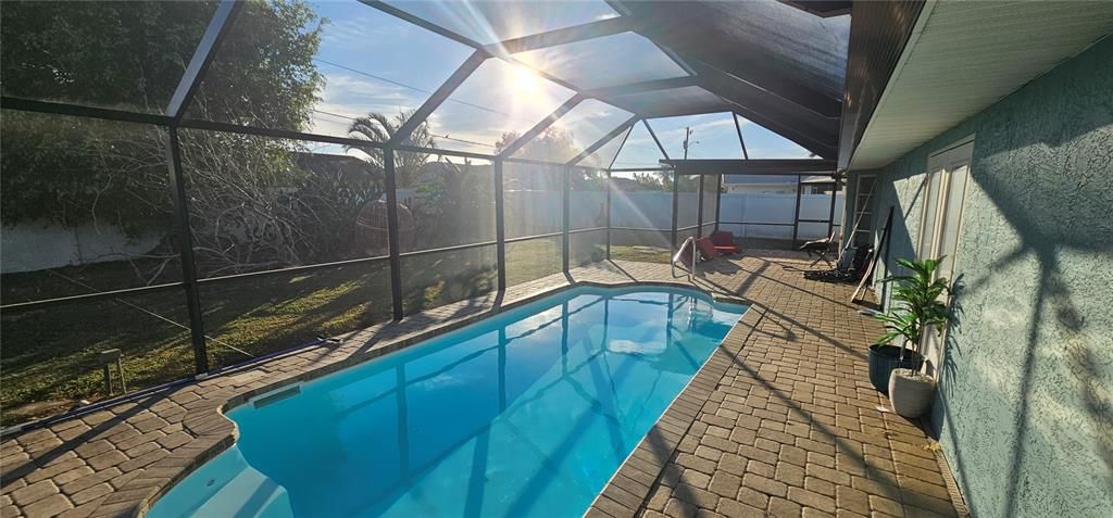 На продажу: $350,000 (3 спален, 2 ванн, 1818 Квадратных фут)