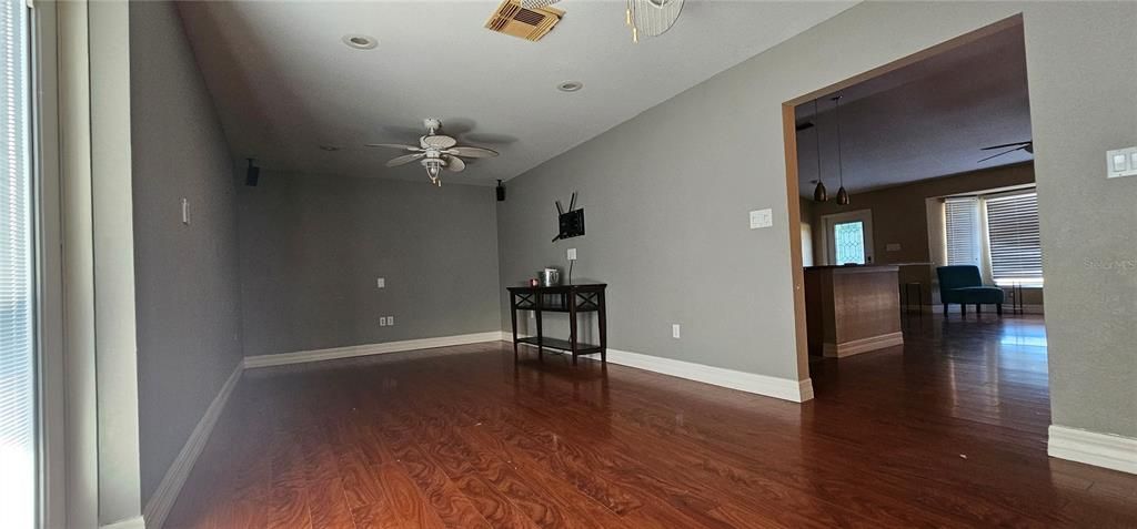 На продажу: $350,000 (3 спален, 2 ванн, 1818 Квадратных фут)