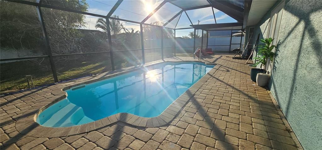 На продажу: $350,000 (3 спален, 2 ванн, 1818 Квадратных фут)