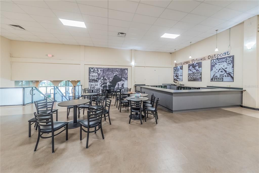 For Rent: $1,600 (2 beds, 2 baths, 1100 Square Feet)