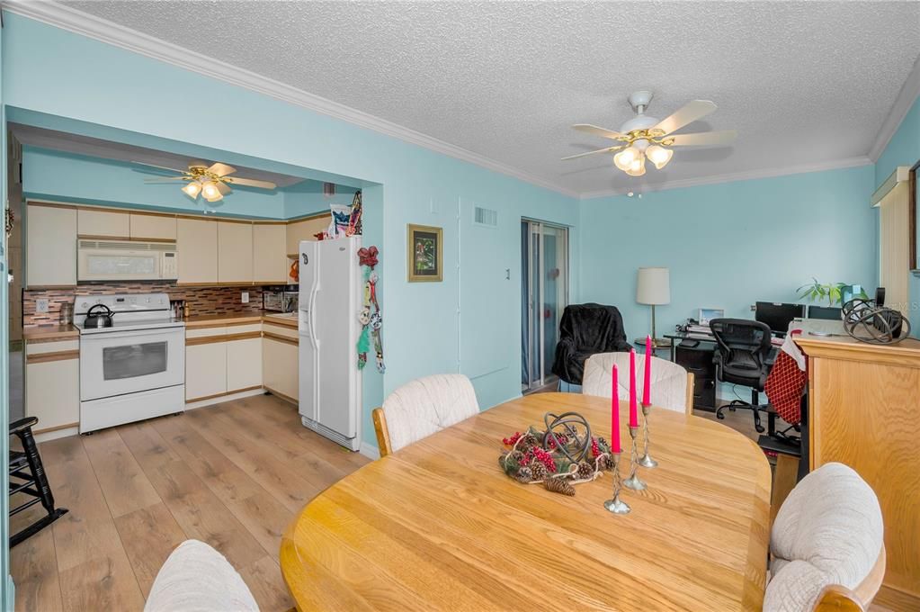 For Rent: $1,600 (2 beds, 2 baths, 1100 Square Feet)