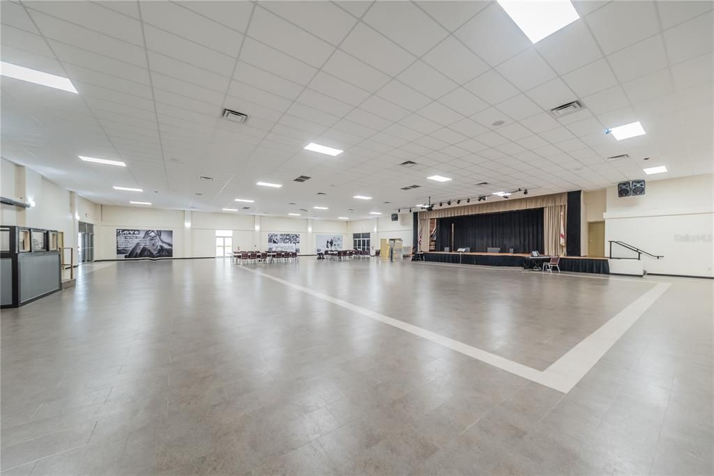 For Rent: $1,600 (2 beds, 2 baths, 1100 Square Feet)