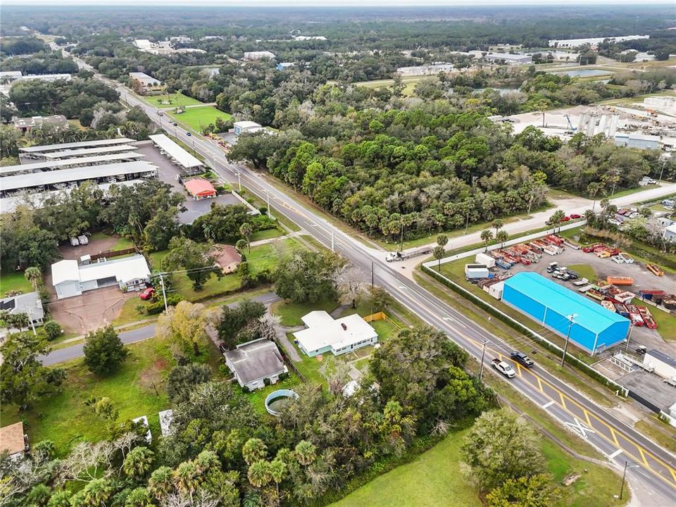 待售: $319,000 (0.42 acres)