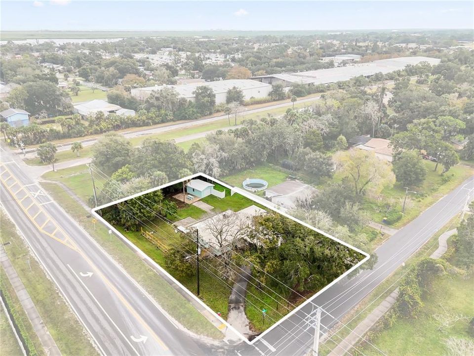 待售: $319,000 (0.42 acres)