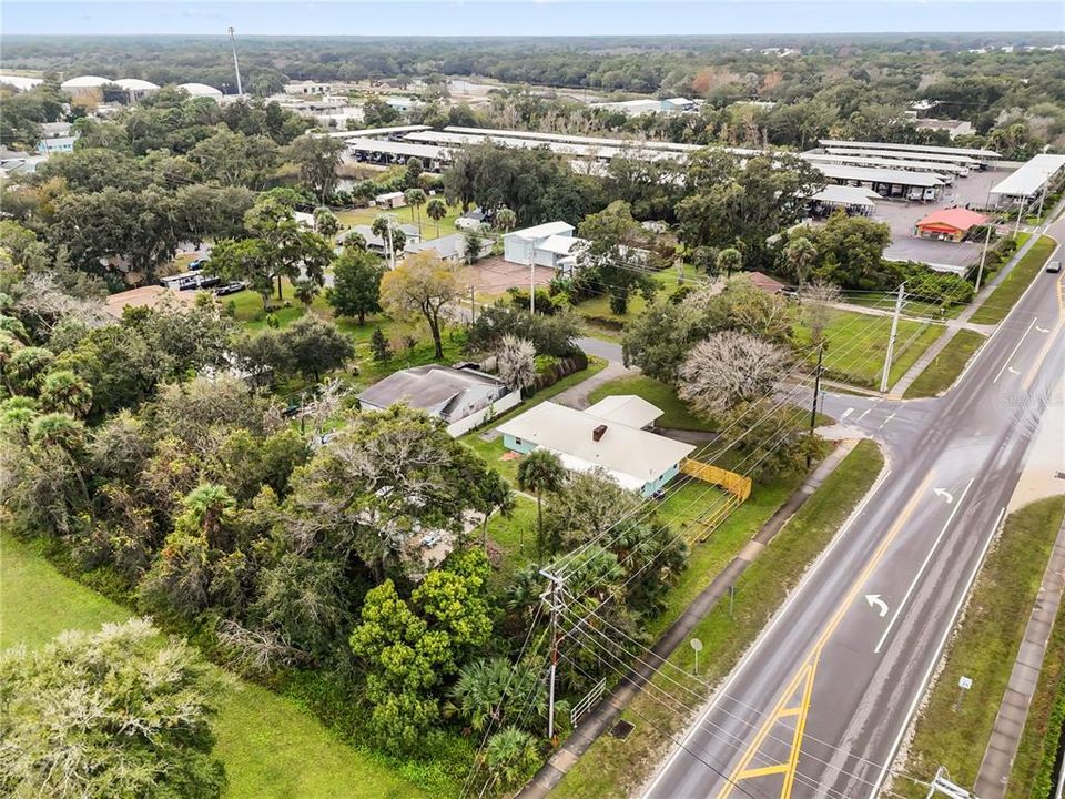 待售: $319,000 (0.42 acres)