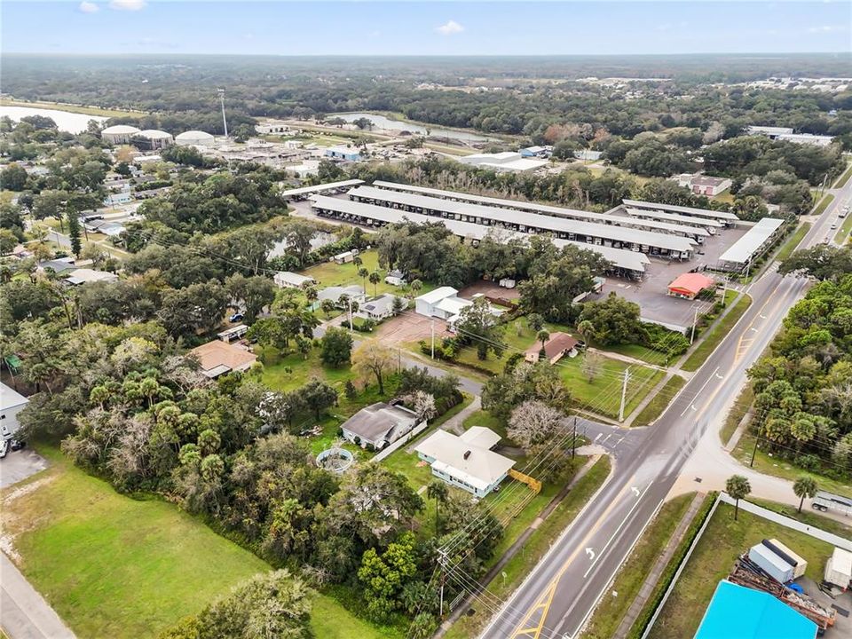 待售: $319,000 (0.42 acres)