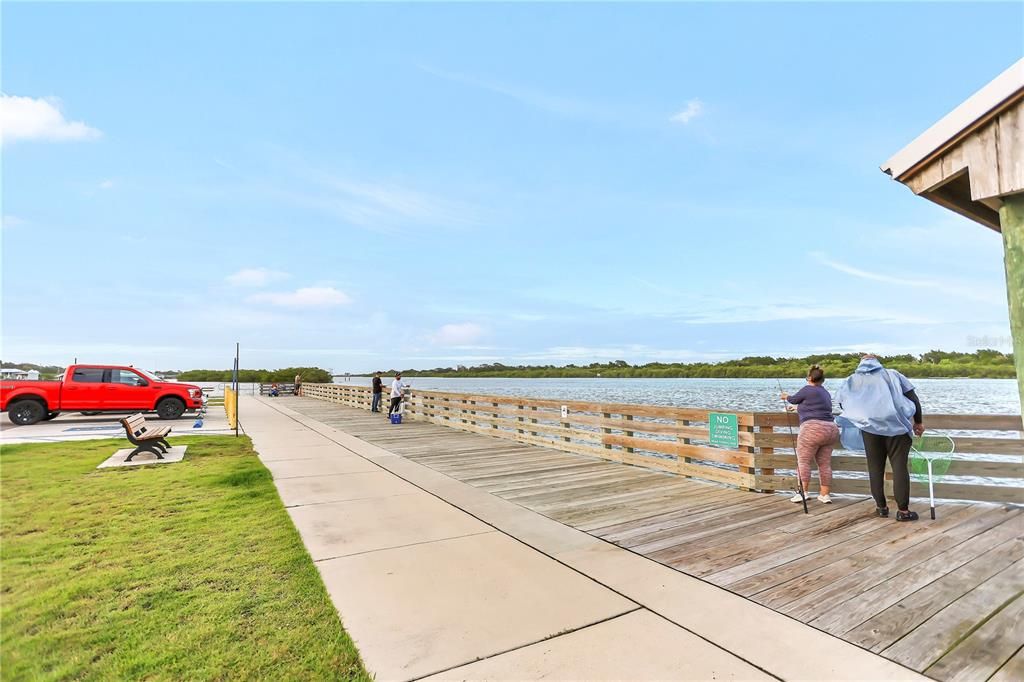 待售: $319,000 (0.42 acres)