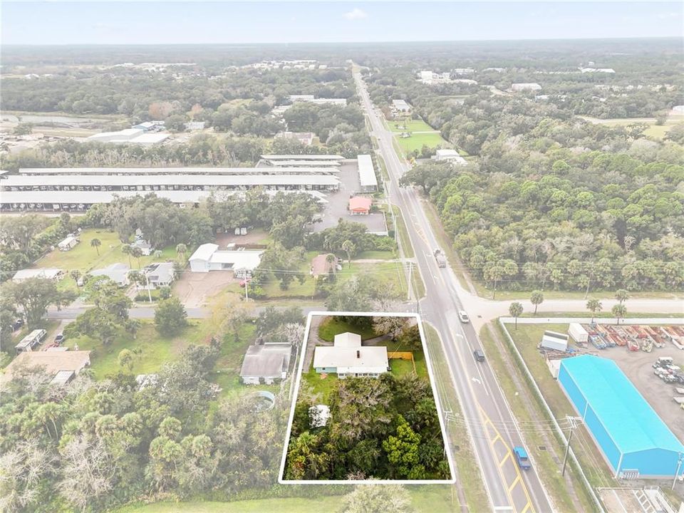 待售: $319,000 (0.42 acres)