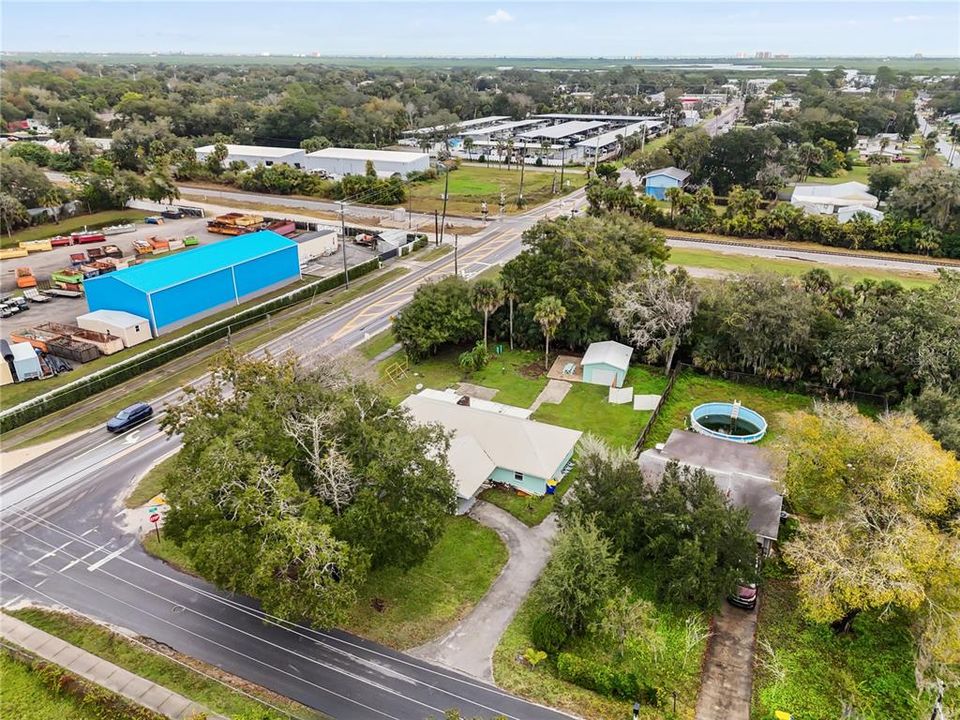 待售: $319,000 (0.42 acres)