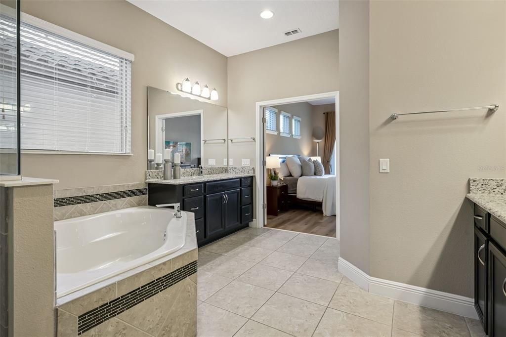 For Sale: $1,000,000 (5 beds, 4 baths, 3291 Square Feet)