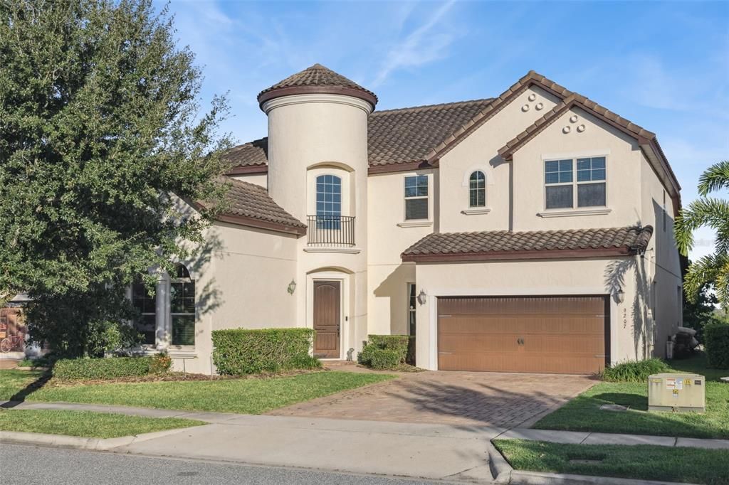 For Sale: $1,000,000 (5 beds, 4 baths, 3291 Square Feet)