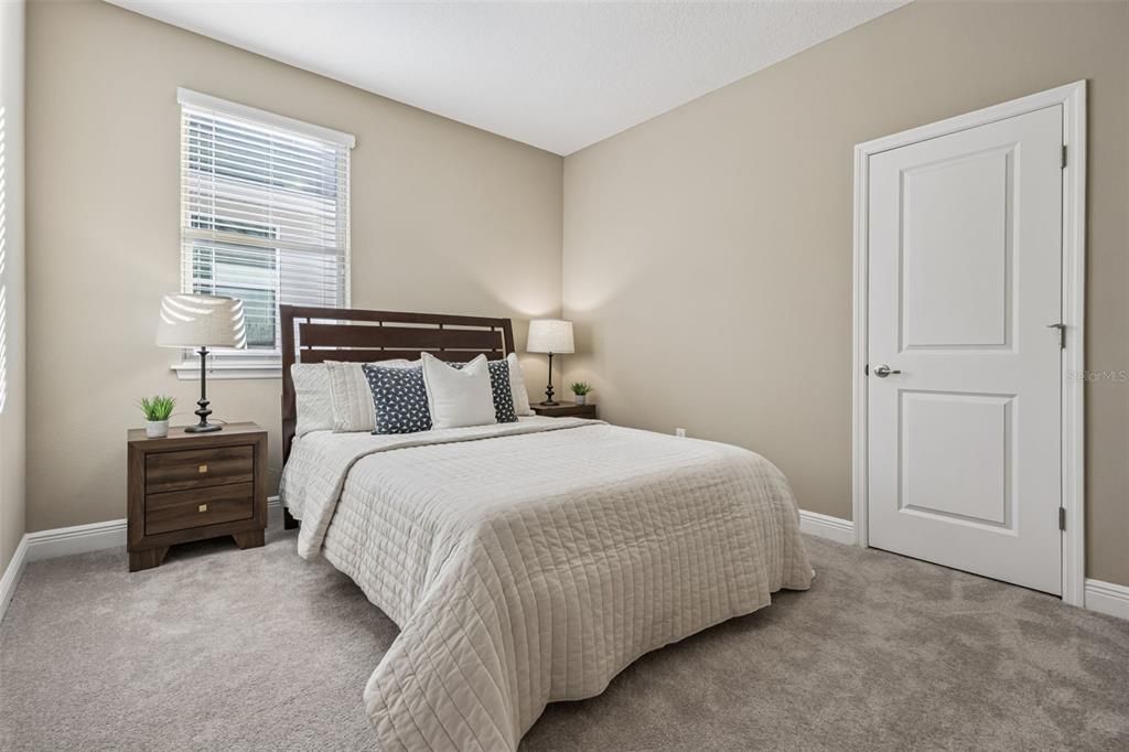 For Sale: $1,000,000 (5 beds, 4 baths, 3291 Square Feet)