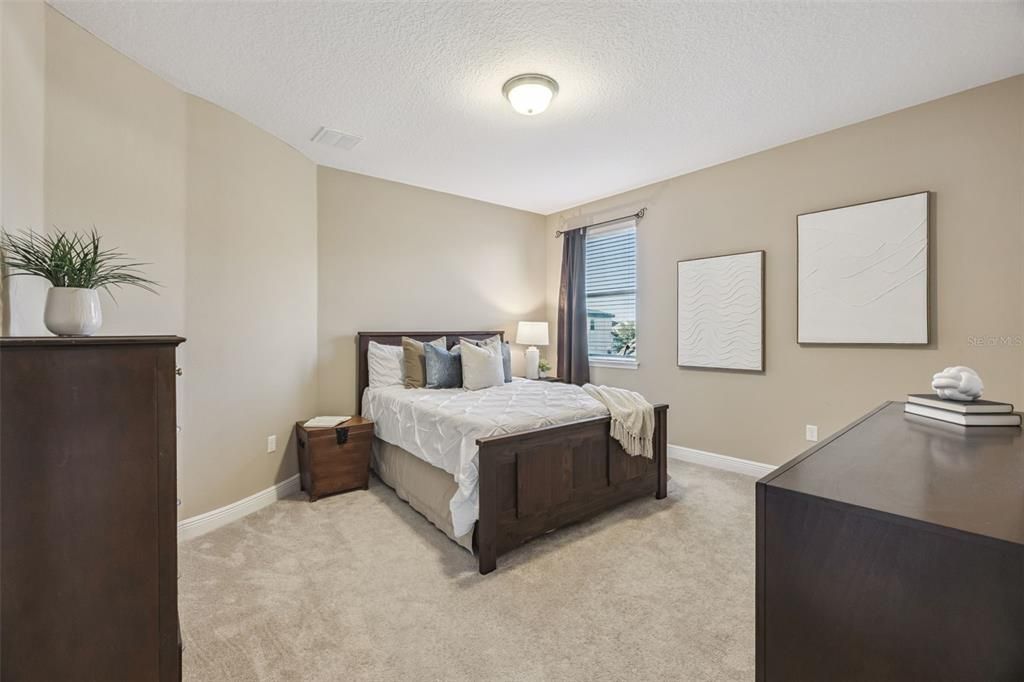 For Sale: $1,000,000 (5 beds, 4 baths, 3291 Square Feet)