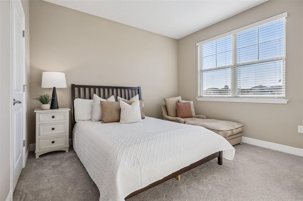 For Sale: $1,000,000 (5 beds, 4 baths, 3291 Square Feet)