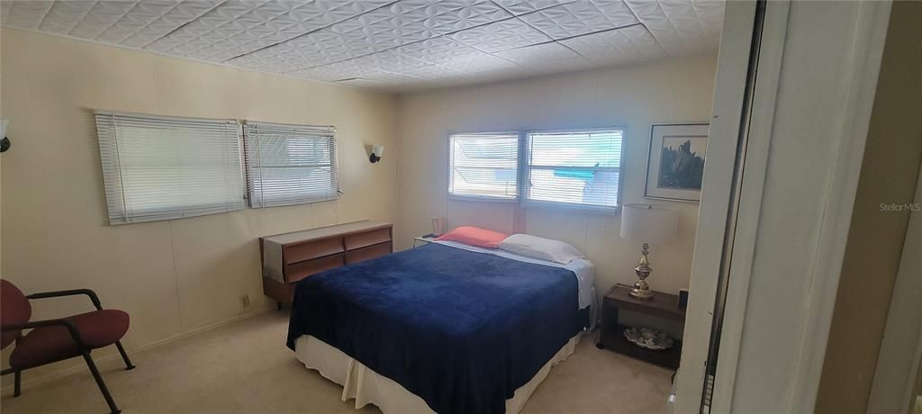 Под контрактом: $60,000 (1 спален, 1 ванн, 696 Квадратных фут)