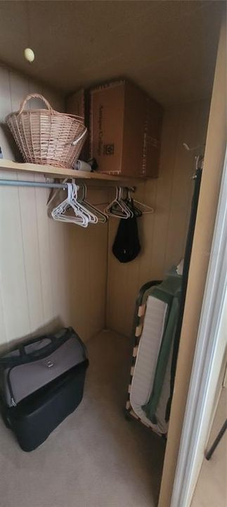 Под контрактом: $60,000 (1 спален, 1 ванн, 696 Квадратных фут)