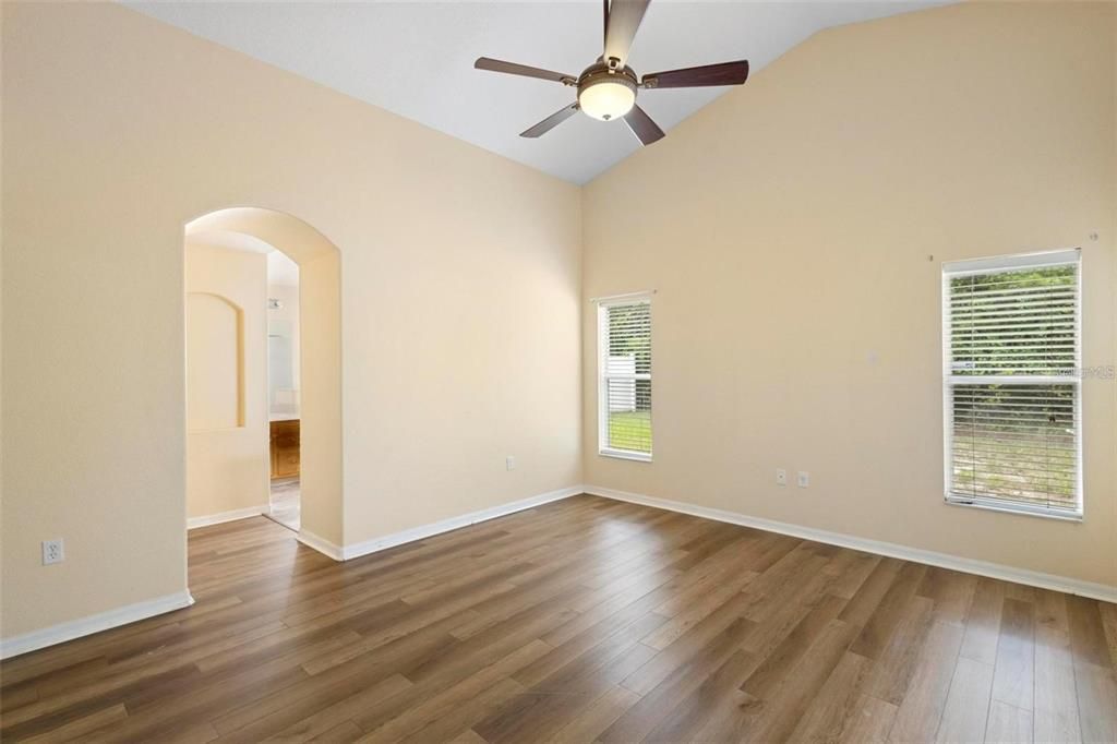 For Sale: $362,500 (4 beds, 2 baths, 2106 Square Feet)