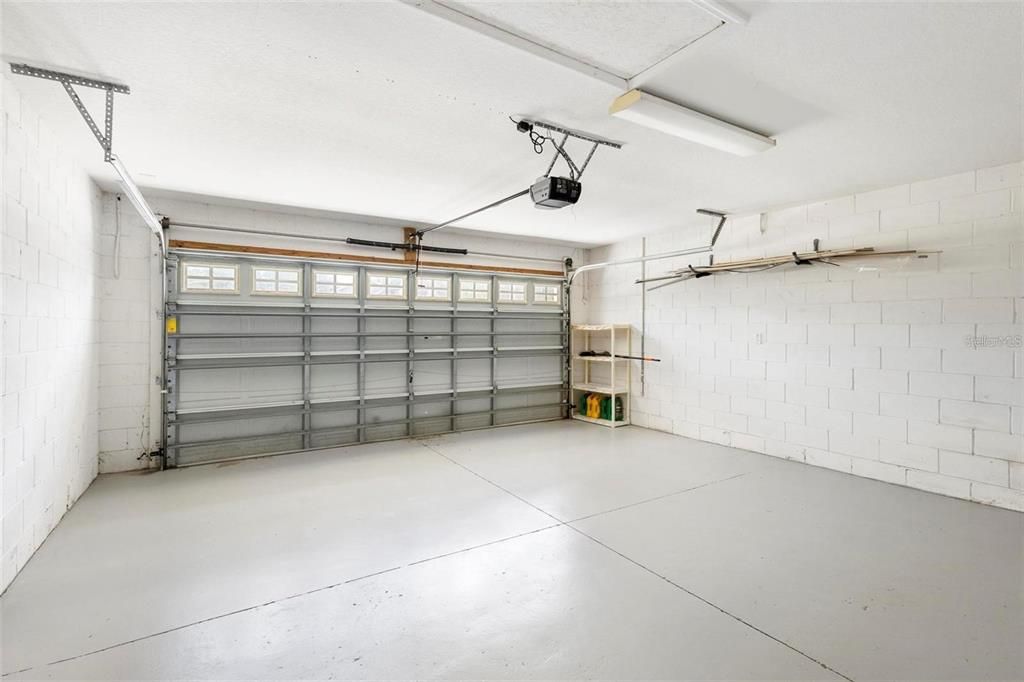 For Sale: $362,500 (4 beds, 2 baths, 2106 Square Feet)