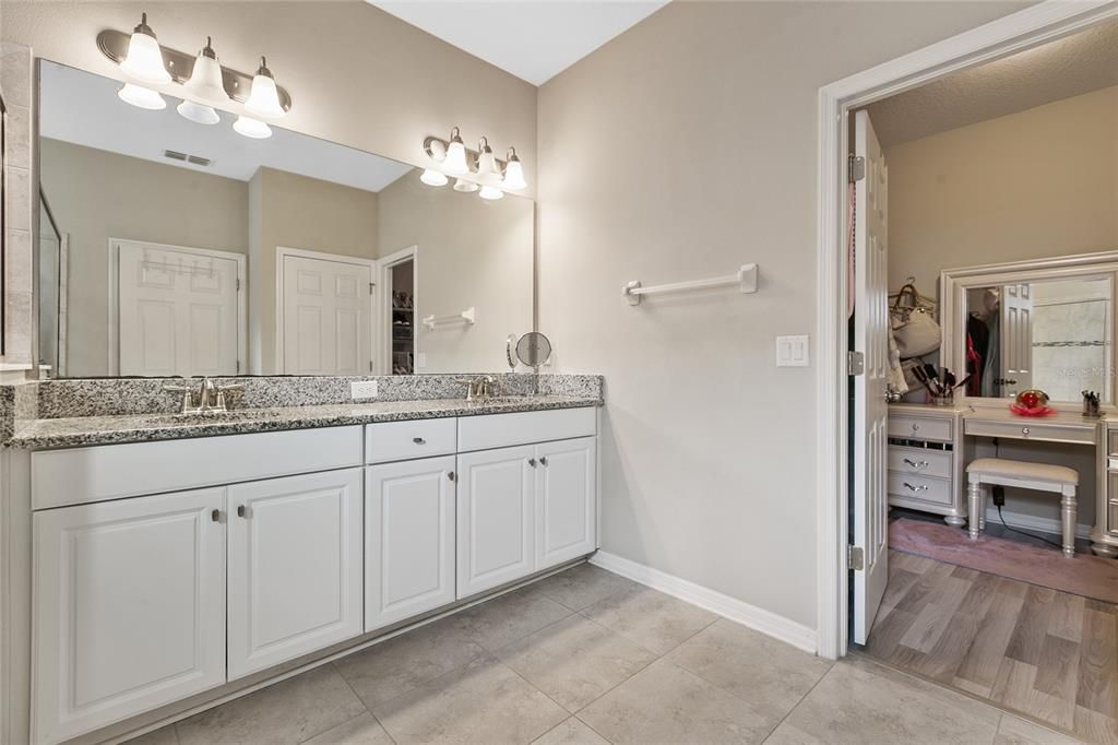 На продажу: $464,900 (3 спален, 2 ванн, 2208 Квадратных фут)