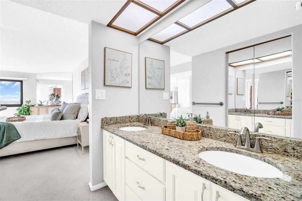 For Sale: $615,000 (2 beds, 2 baths, 1530 Square Feet)