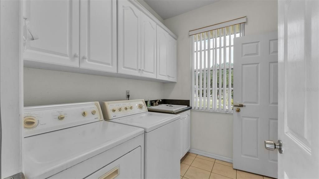 En Venta: $520,000 (5 camas, 3 baños, 2889 Pies cuadrados)