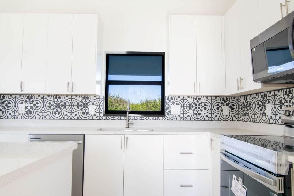 For Rent: $2,500 (4 beds, 2 baths, 1803 Square Feet)