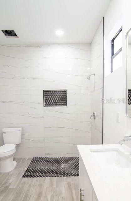 For Rent: $2,500 (4 beds, 2 baths, 1803 Square Feet)