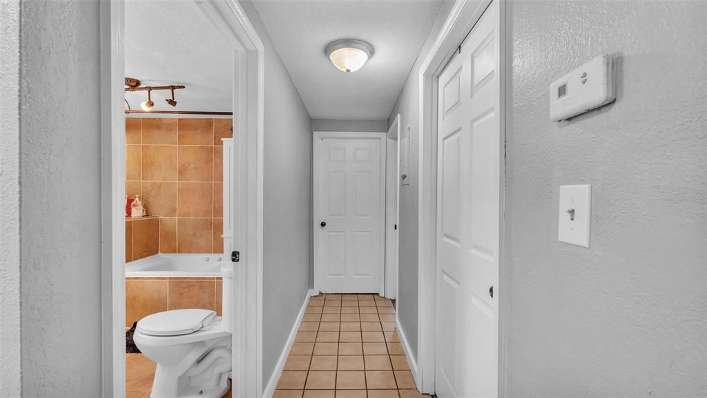 For Sale: $275,000 (6 beds, 2 baths, 2173 Square Feet)