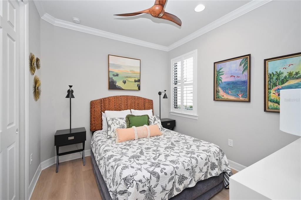 For Sale: $439,900 (2 beds, 2 baths, 1611 Square Feet)