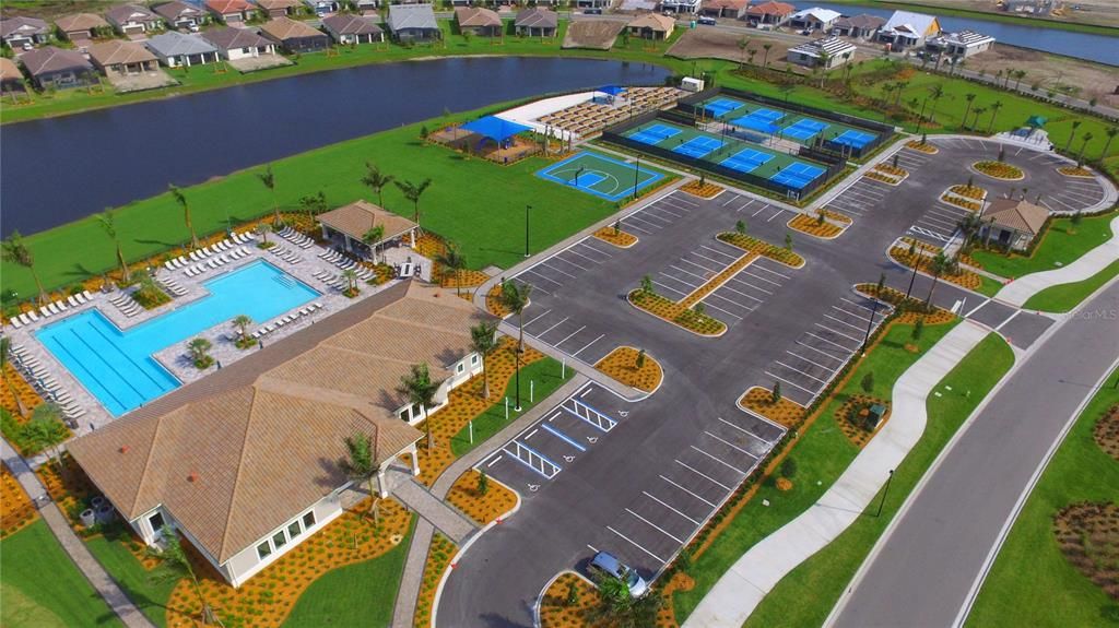 For Sale: $439,900 (2 beds, 2 baths, 1611 Square Feet)