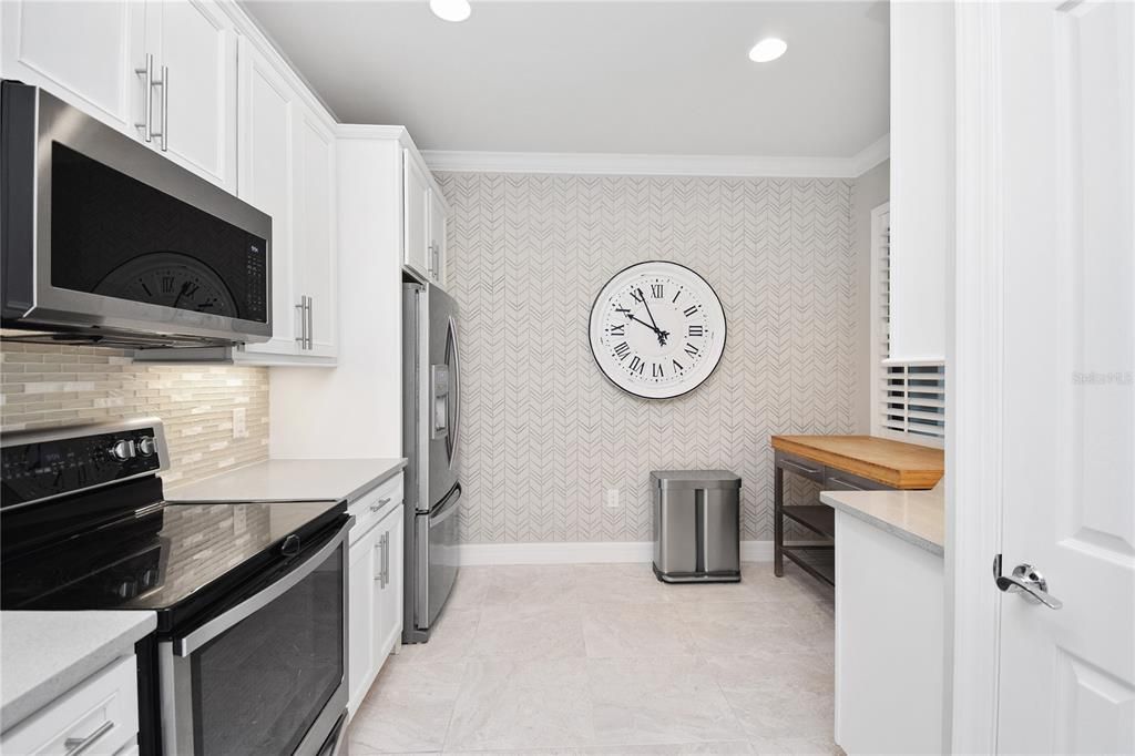 For Sale: $439,900 (2 beds, 2 baths, 1611 Square Feet)