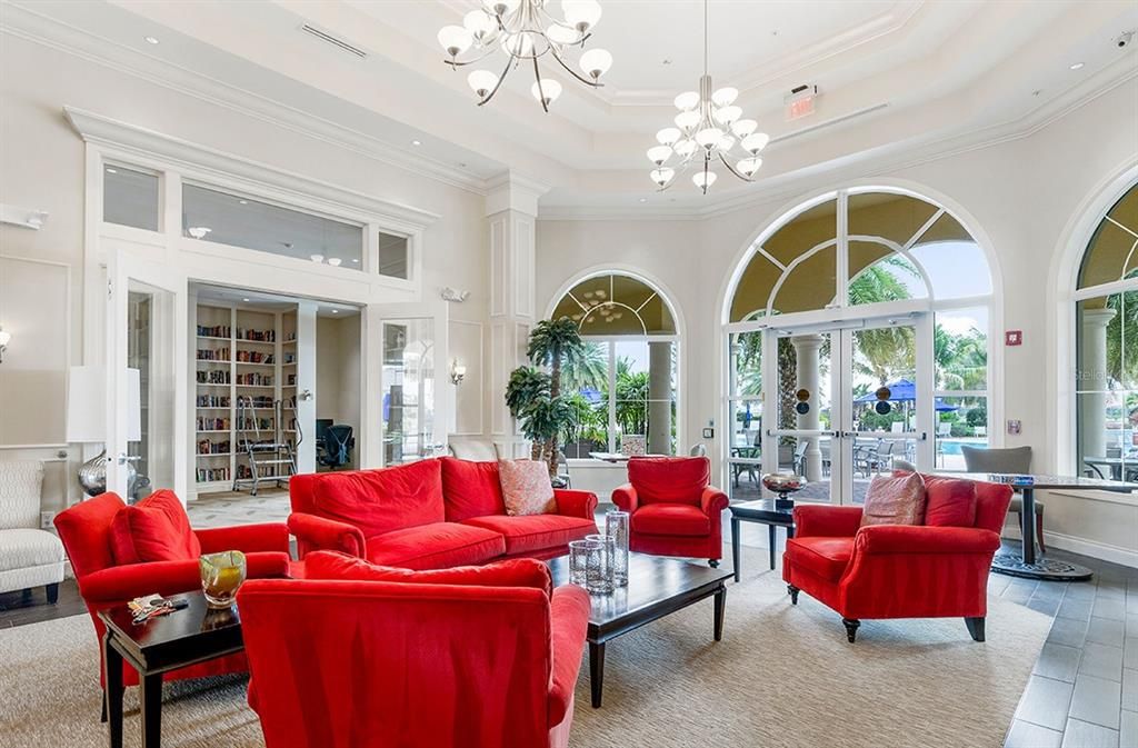 For Sale: $439,900 (2 beds, 2 baths, 1611 Square Feet)