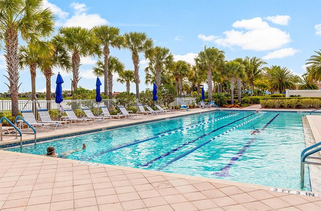 For Sale: $439,900 (2 beds, 2 baths, 1611 Square Feet)