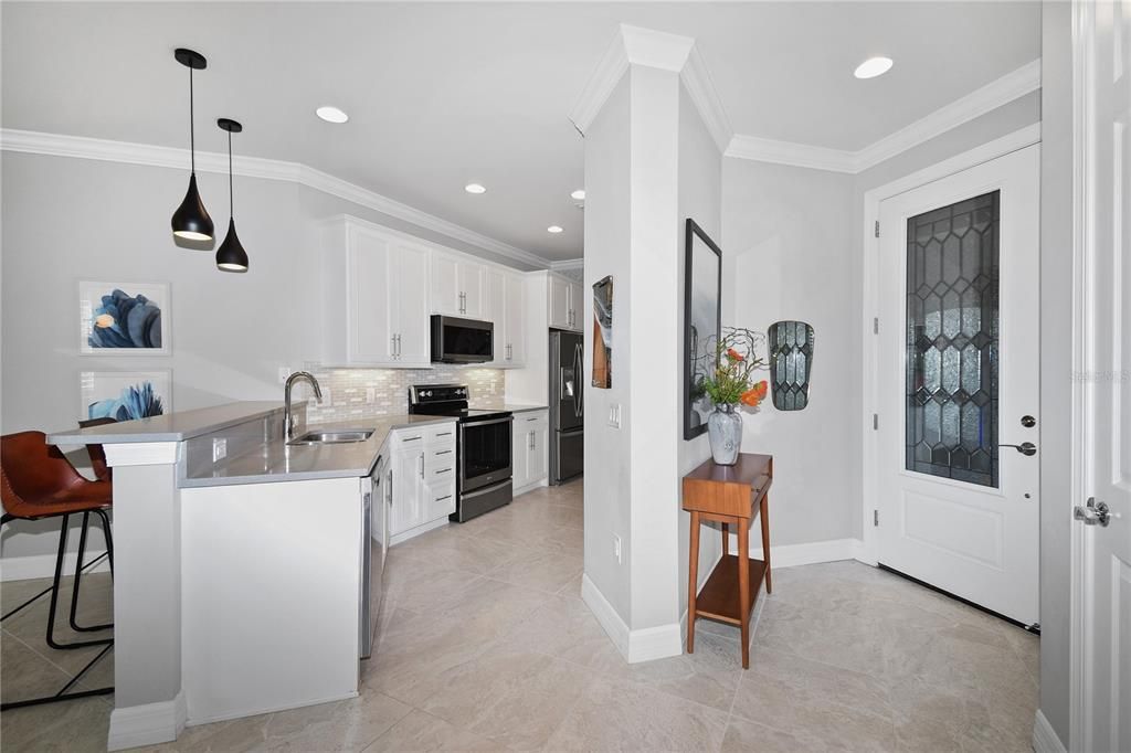 For Sale: $439,900 (2 beds, 2 baths, 1611 Square Feet)