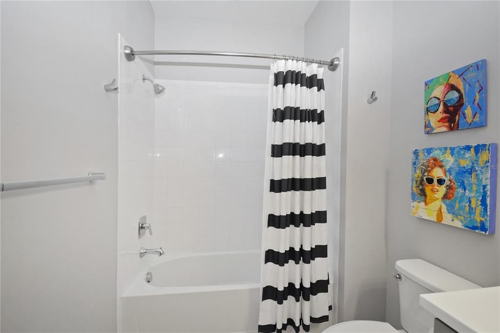 For Sale: $439,900 (2 beds, 2 baths, 1611 Square Feet)