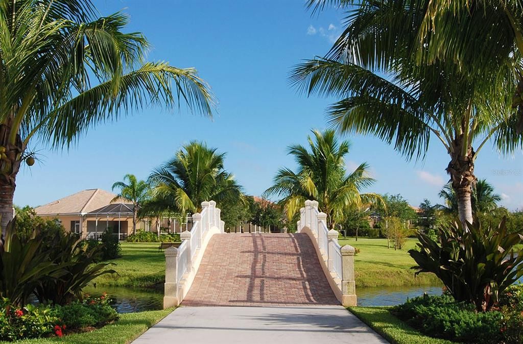 For Sale: $439,900 (2 beds, 2 baths, 1611 Square Feet)