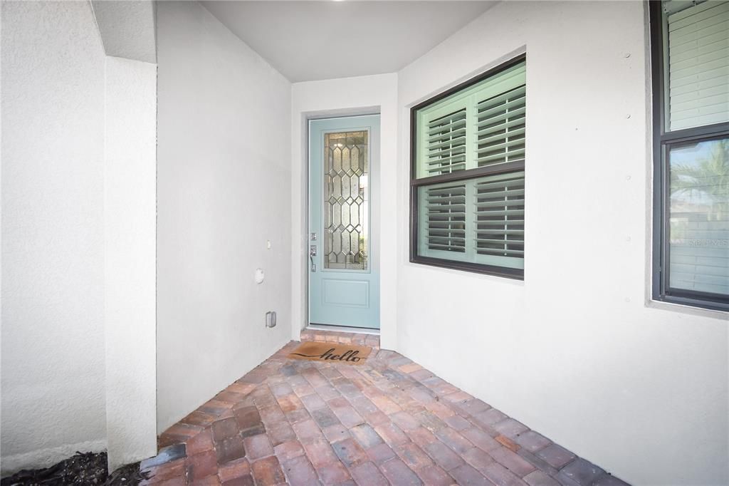 For Sale: $439,900 (2 beds, 2 baths, 1611 Square Feet)