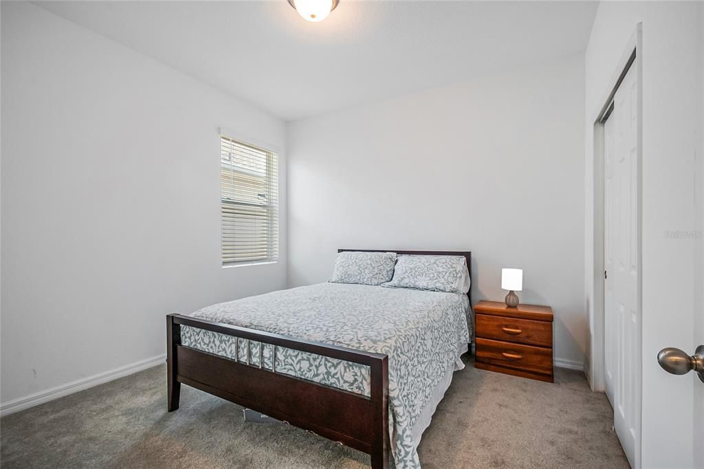 待售: $425,000 (4 贝兹, 2 浴室, 1859 平方英尺)