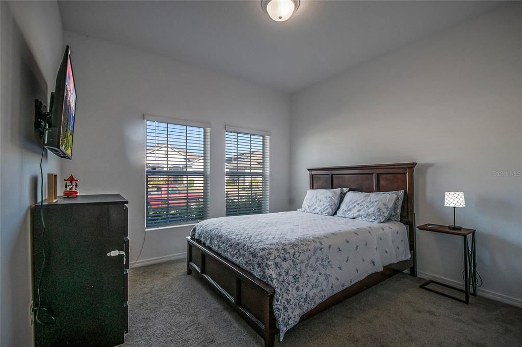 待售: $425,000 (4 贝兹, 2 浴室, 1859 平方英尺)