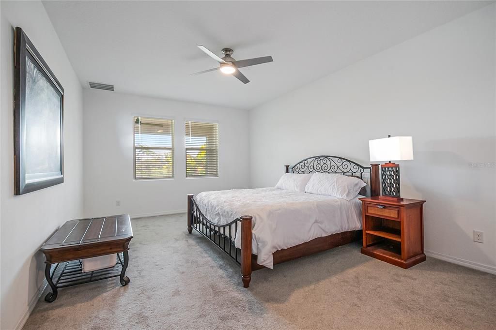 待售: $425,000 (4 贝兹, 2 浴室, 1859 平方英尺)